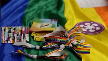 Queere Schüler in fränkischen Schulen beim Vorbereiten des Diversity Day. | Bild: BR