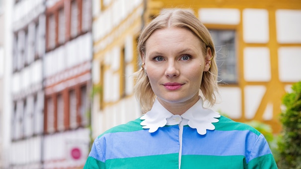 Die neue Tatort Kommissarin Rosalie Thomass.  | Bild: BR/Markus Konvalin
